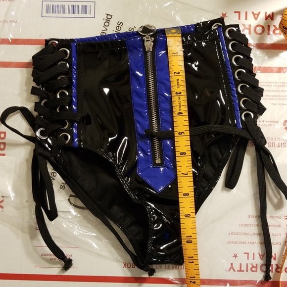 NEW ITEM. RACER RAVE SHORTS - Picture 6 of 8